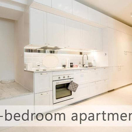 White Apartments With Ac By Kovee Bratislava Extérieur photo
