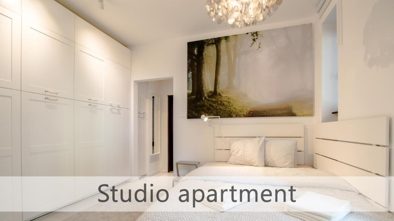 White Apartments With Ac By Kovee Bratislava Extérieur photo