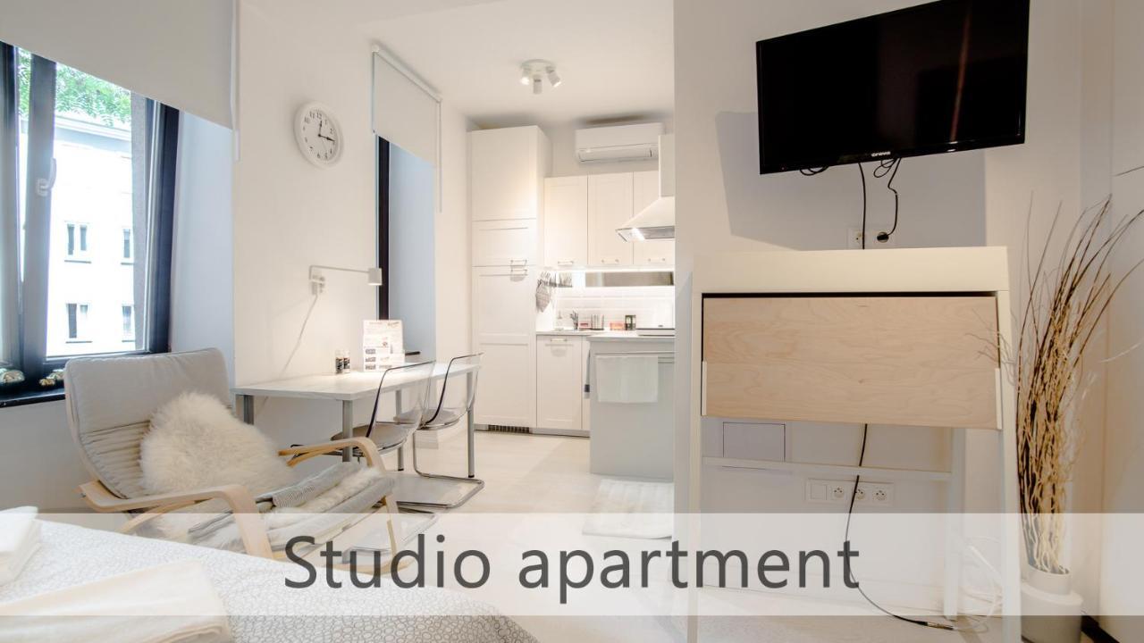 White Apartments With Ac By Kovee Bratislava Extérieur photo